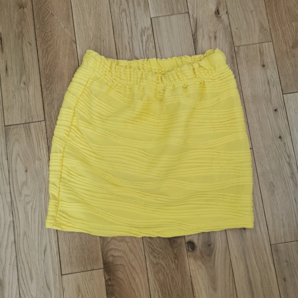 Yellow skirt